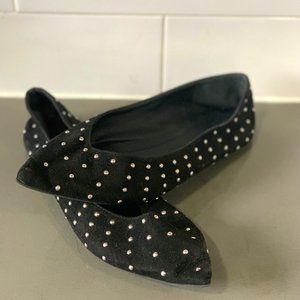 Circle stud flats